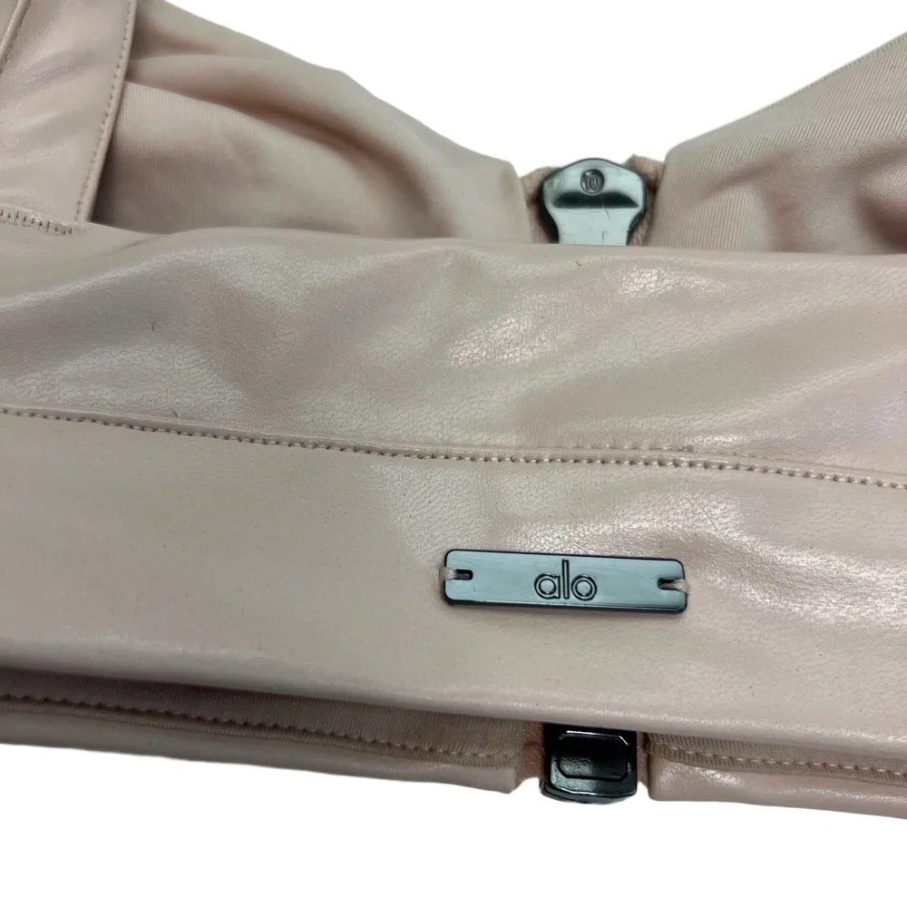 Alo Yoga Liquid Sports Size XS Bralette Nectar Strappy Front Zip Faux Leather‎